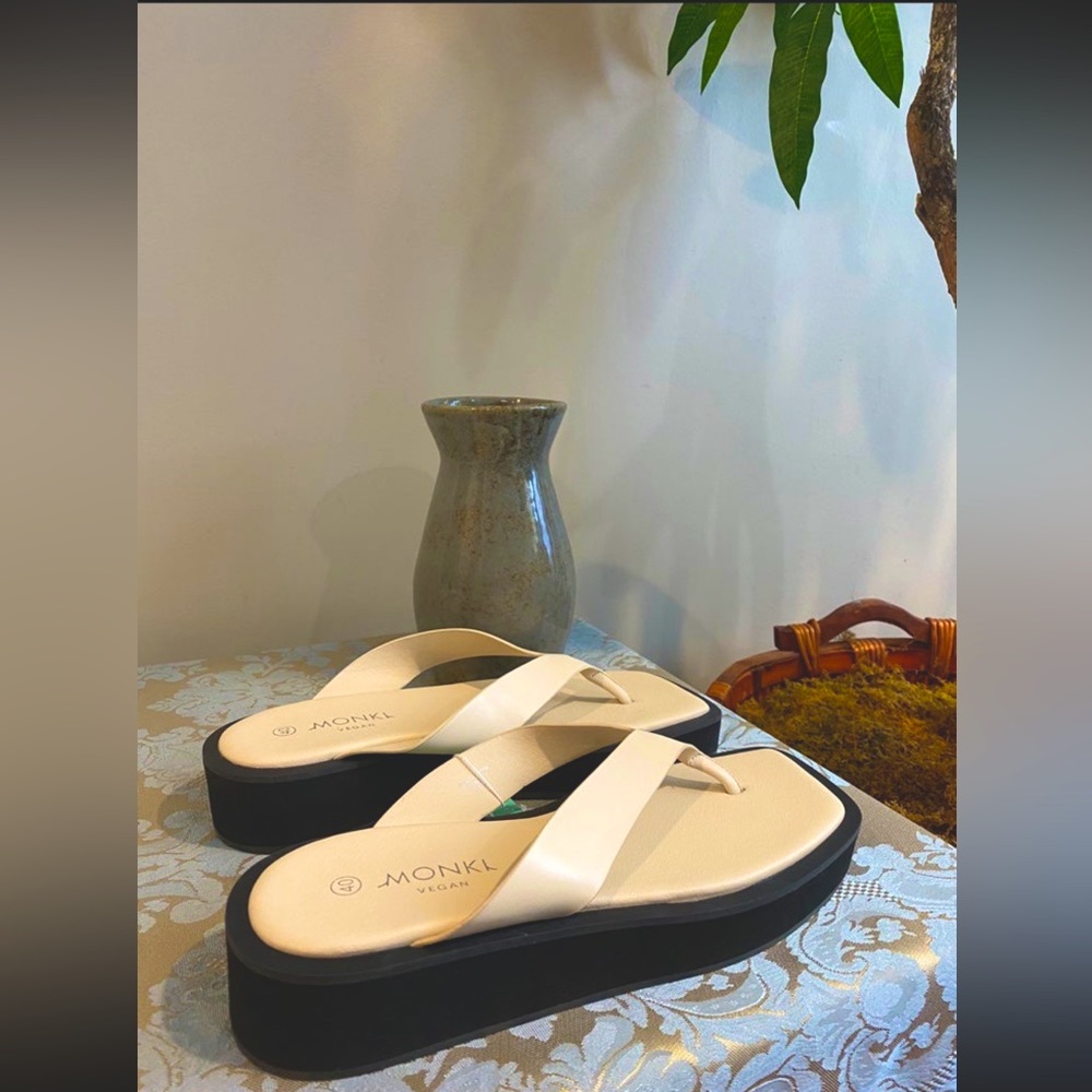 Trendy Vegan Platform Sandals